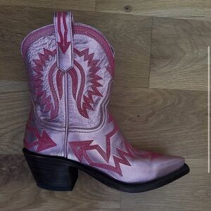Miron Crosby Pink Boots